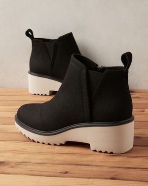 Image post by @toms on Instagram