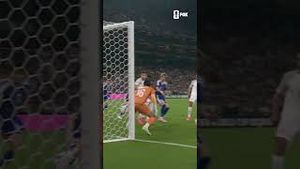 Video post by @FOX Soccer on YouTube