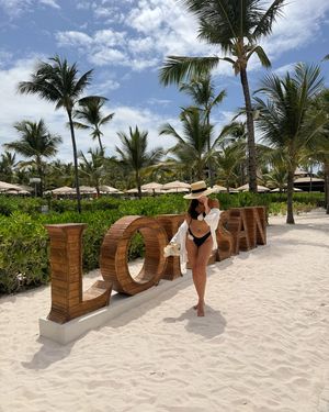 Image post by @lyzalonso on Instagram