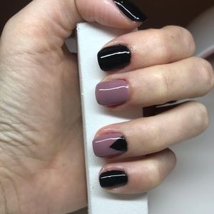 Image post by @nestanails on Instagram