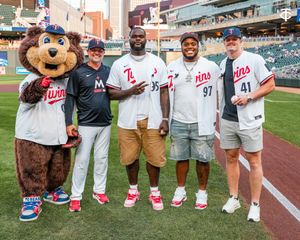 Image post by @Twins on Facebook
