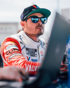 Image post by @kylelarsonracin on Instagram