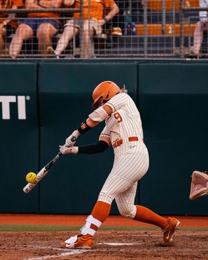 Image post by @texassoftball on Instagram