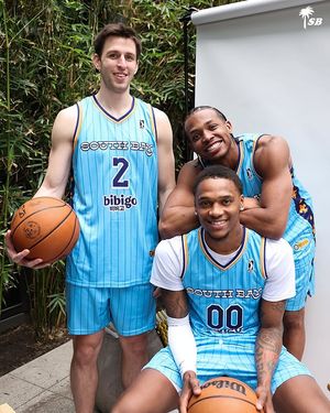 Image post by @southbaylakers on Instagram