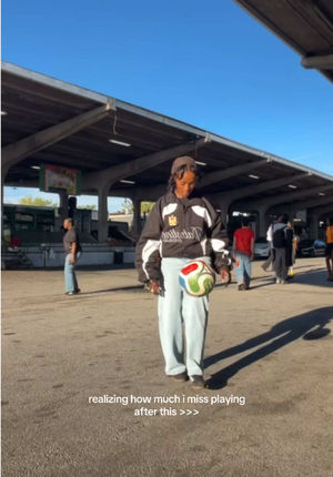 Video post by @doseofkhadija on TikTok