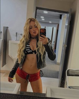 Image post by @thewrestlingclassic on Instagram