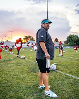 Image post by @unmlobofb on Instagram