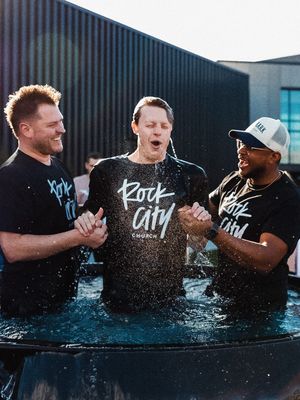 Image post by @lo_.productions on Instagram