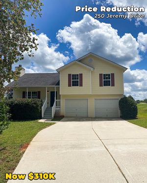 Image post by @woodallrealtygroup on Facebook