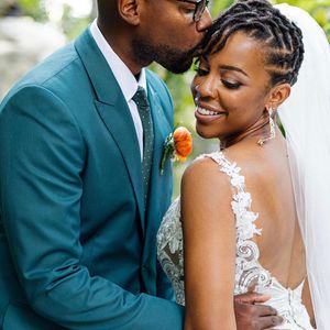 Image post by @lesliemarieevents on Instagram