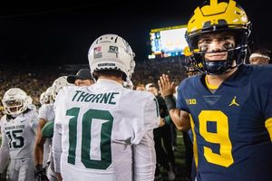 Image post by @zoeyholmstromphoto on Facebook