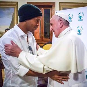 Image post by @ronaldinho on Instagram