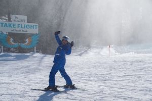 Image post by @mountsunapeeresort on Facebook