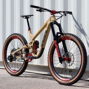 Image post by @ridesherpa on Instagram