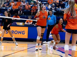 Image post by @hopecollegevolleyball on Facebook