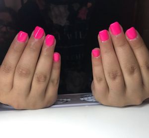 Image post by @nestanails on Instagram