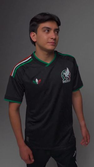 Video post by @soccerdotcom on Facebook
