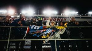 Image post by @LVMotorSpeedway on Facebook