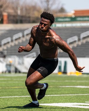 Image post by @charlottefootball on Instagram