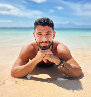 Image post by @itsrobbieg on Instagram