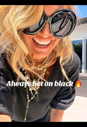 Video post by @shop.with.caroline on TikTok