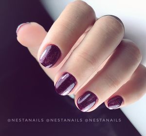 Image post by @nestanails on Instagram