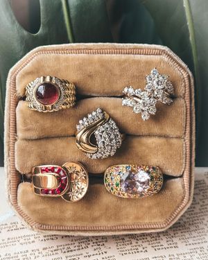 Image post by @maejeanvintage on Instagram
