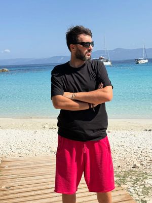 Image post by @capet.ro on Instagram