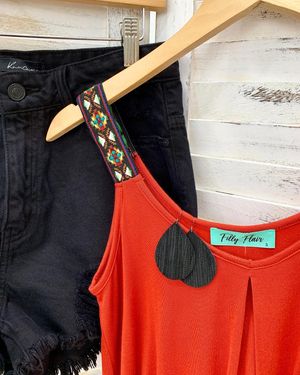 Image post by @shopfillyflair on Instagram