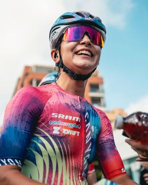 Image post by @wmncycling on Instagram