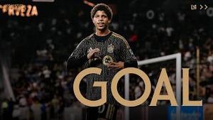 Video post by @lafc on YouTube
