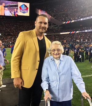 Image post by @54urlacher on Instagram