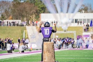 Image post by @izzypalmisanophotography on Instagram