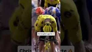 Video post by @veloncc on YouTube