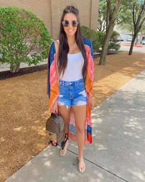 Image post by @sabrinanoellee on Instagram