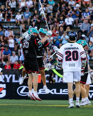 Image post by @cusemlax on Instagram