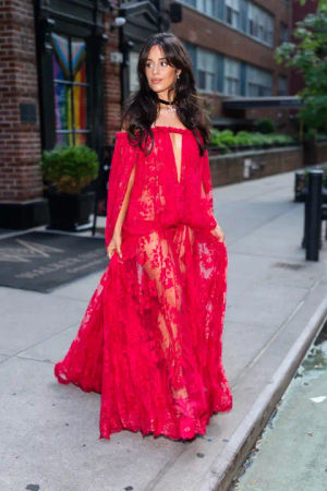Image post by @people on TikTok