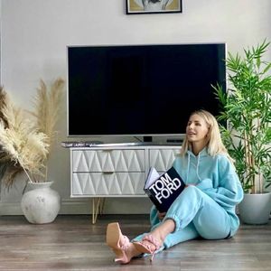 Image post by @bensonsforbedshq on Instagram