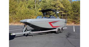 Image post by @charlotteskiboats on Facebook