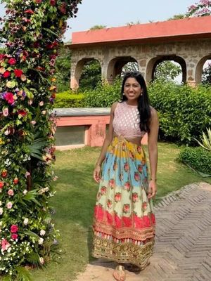 Image post by @holichicbymegha on Instagram