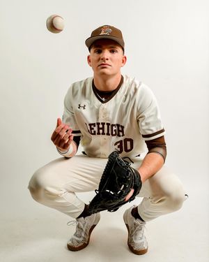 Image post by @hannahallyphoto on Instagram