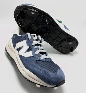 Image post by @customcleats on Instagram