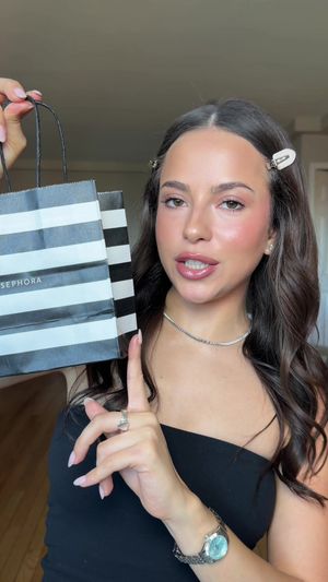 Video post by @anyaweitz on TikTok
