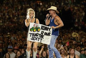 Image post by @kennychesney on Instagram