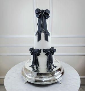 Image post by @rr_cakedesigners on Instagram