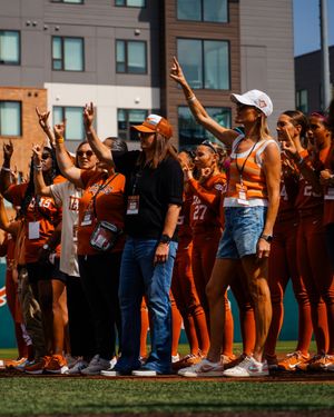 Image post by @texassoftball on Instagram