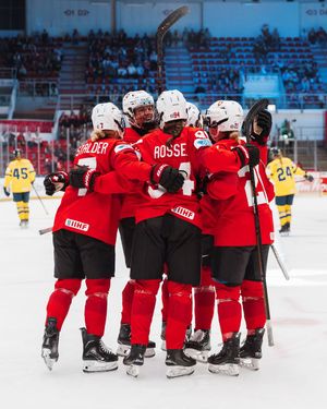 Image post by @swissicehockeywomen on Instagram