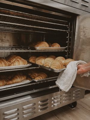 Image post by @palmettobakeshop on Facebook