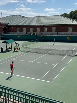 Image post by @uhcougartennis on Instagram