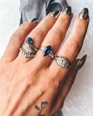 Image post by @maejeanvintage on Instagram